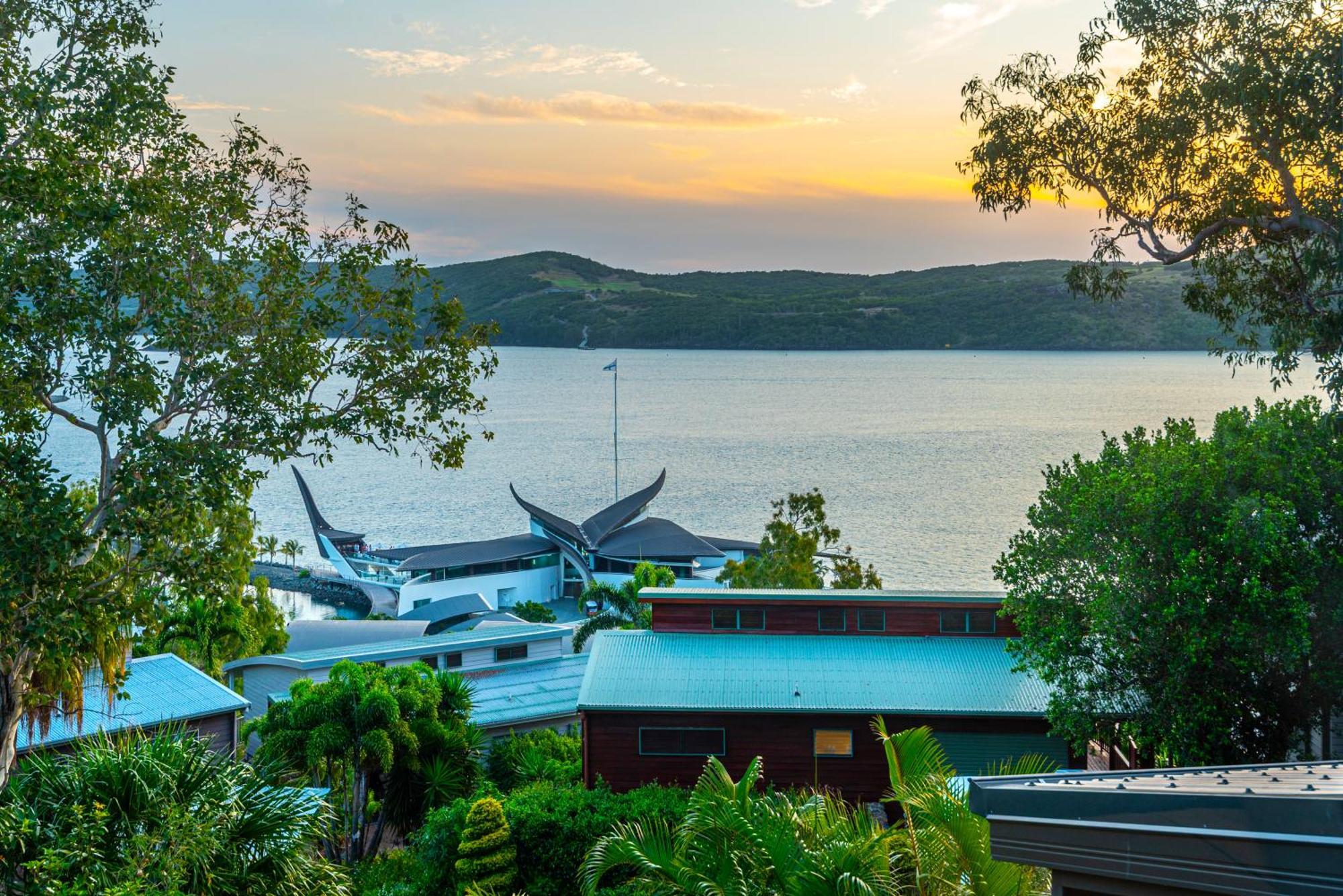 Heliconia 1 3 Bedroom Ocean Views With Golf Buggy