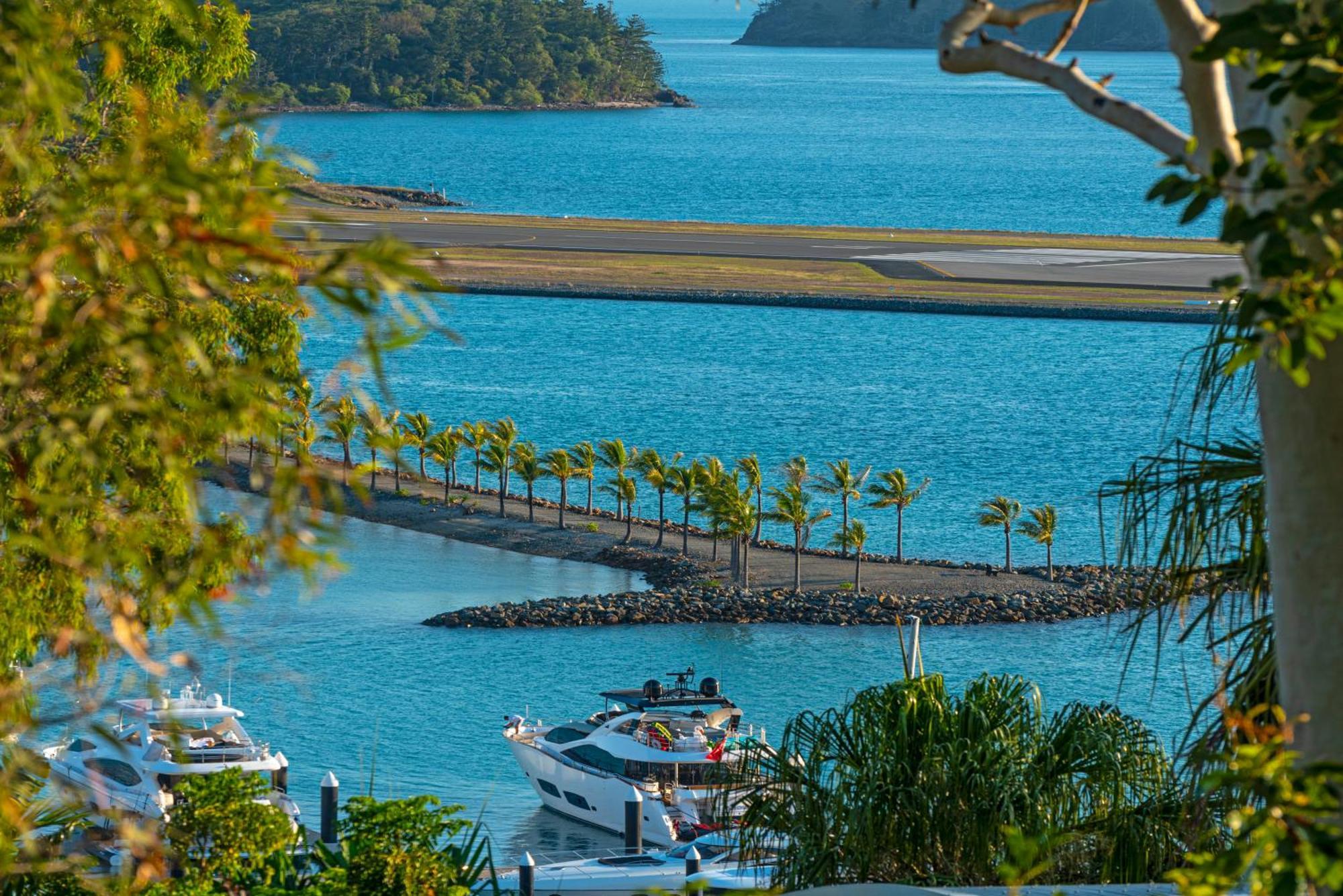 Heliconia 1 3 Bedroom Ocean Views With Golf Buggy *